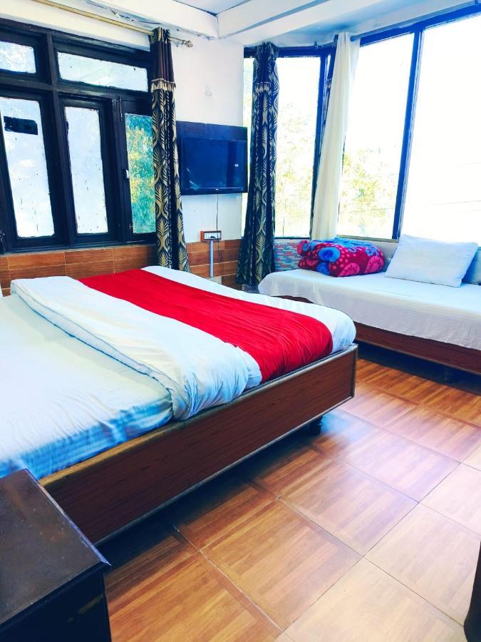 Hotel Holiday Dalhousie - Near Ghandhi Chowk Mall Road Exterior foto