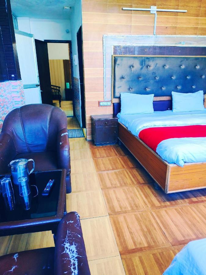 Hotel Holiday Dalhousie - Near Ghandhi Chowk Mall Road Exterior foto