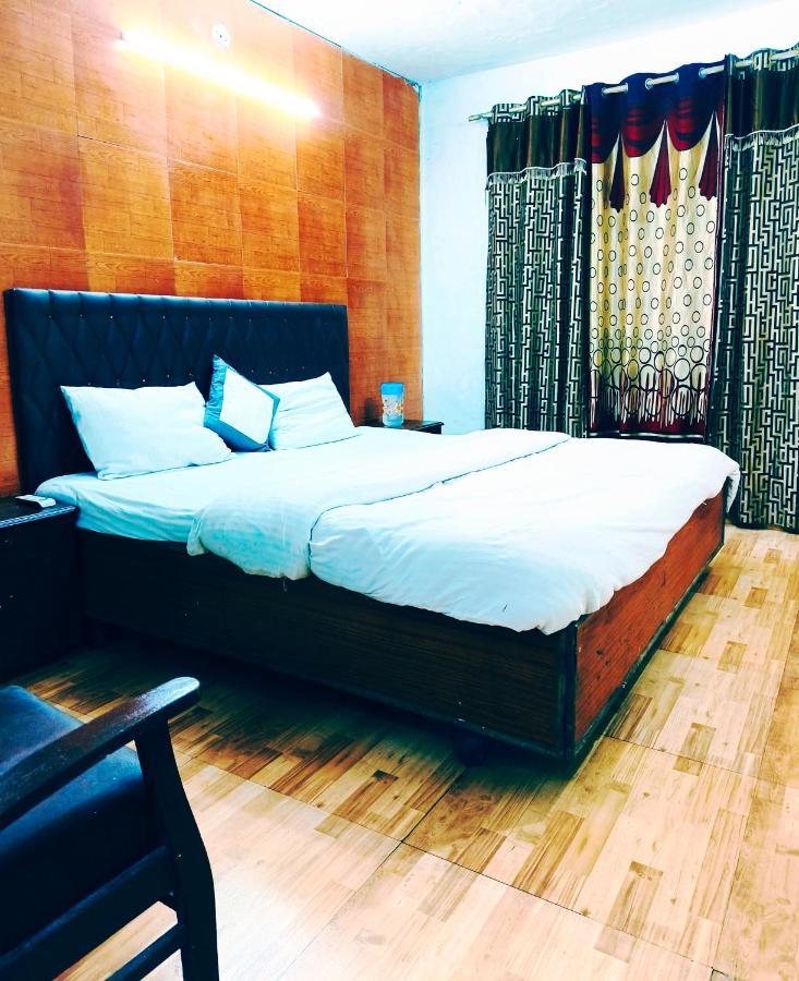 Hotel Holiday Dalhousie - Near Ghandhi Chowk Mall Road Exterior foto